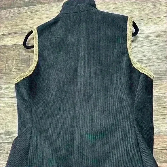 Woolrich Black Line Vest Women’s Size Medium - Picture 2 of 5